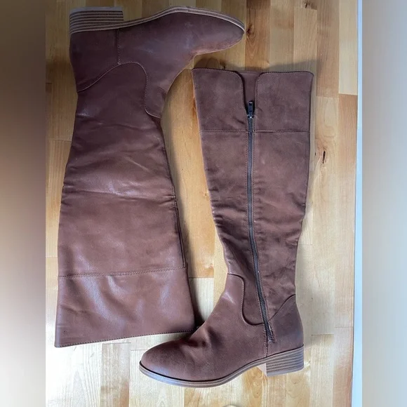 MIA Marri Tall Distressed Faux Leather Heeled Boot - Picture 4 of 12